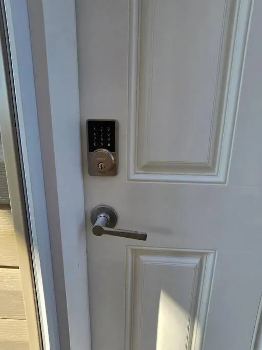 Cozy New 1 Bed Basement Suite Edmonton 0*,