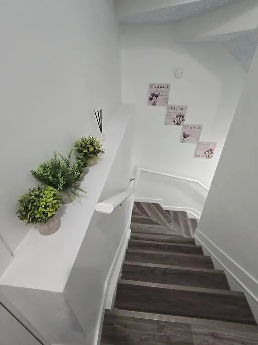 Holiday home Cozy New 1 Bed Basement Suite Edmonton