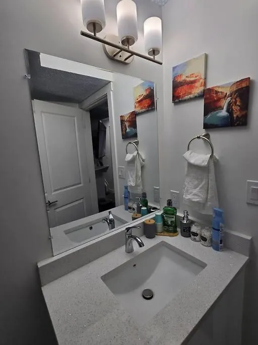 Holiday home Cozy New 1 Bed Basement Suite Edmonton