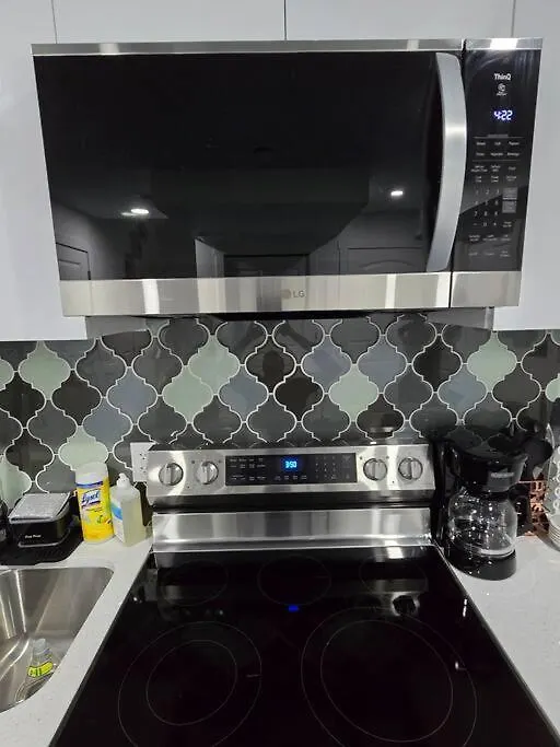 Cozy New 1 Bed Basement Suite Edmonton